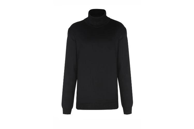 نحوه استایل زدن با یقه اسکی اسپرت مردانه